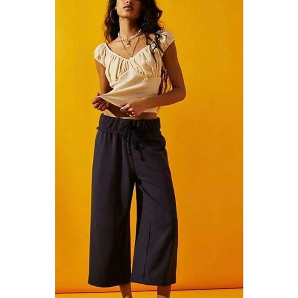 Free People Beach Essential Gaucho Pants Navy Blue Mid Rise Cropped Wide Leg Med - Picture 1 of 5